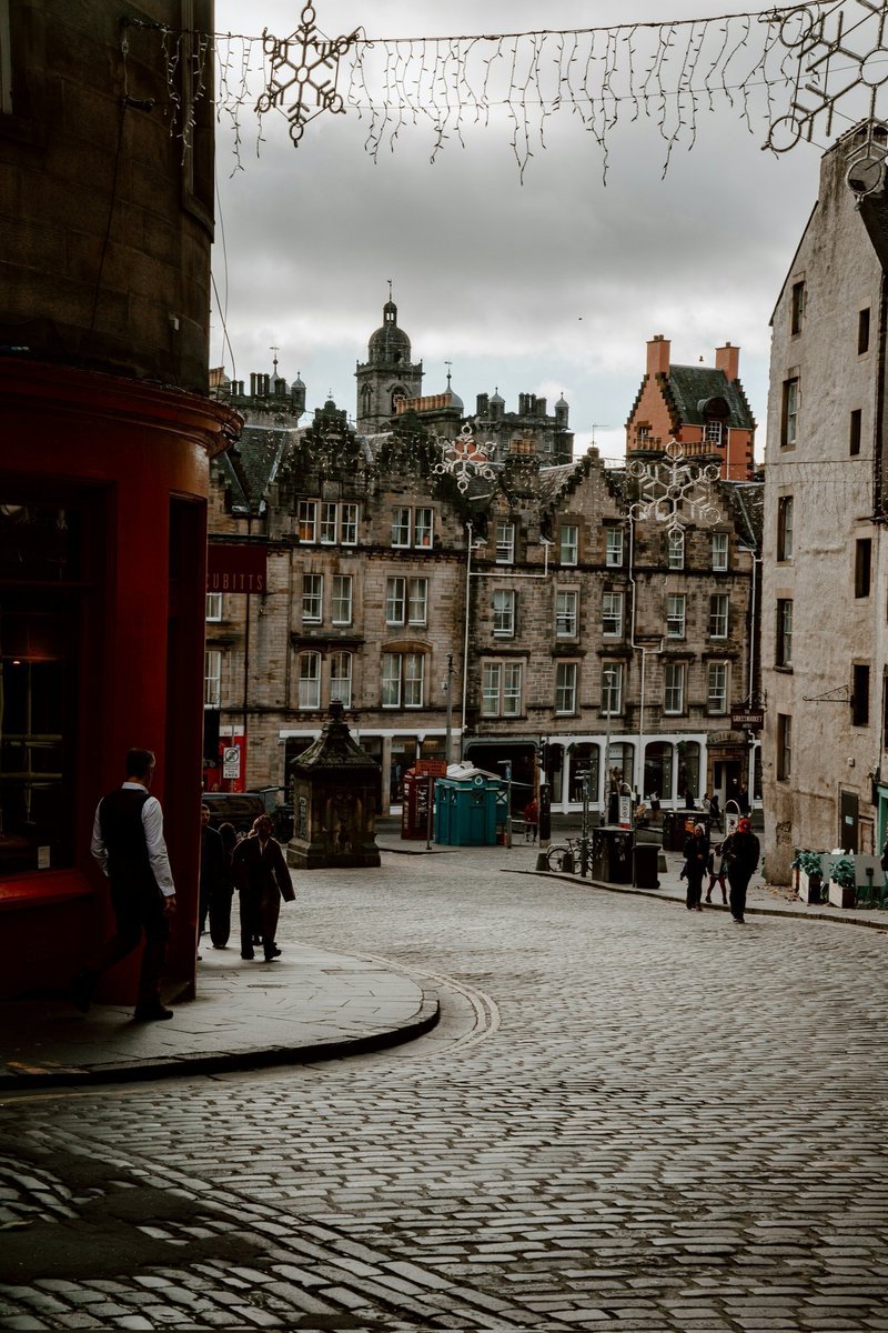 flower6260's tweet photo. Edinburgh, Scotland https://t.co/kvpMiu6OhF