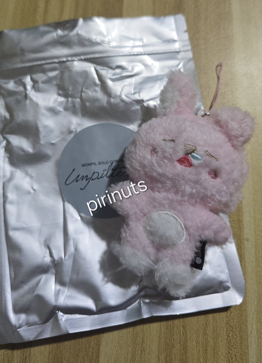 pirinuts's tweet photo. Trade with me puhlease 🙏

WTT / WTB LFT / LFS PH

Pil secret mini plush keyring
Unpiltered solo con MD

Have: sleeping pil 😪
Want: 🥺 or 😛 version 

🍀 wonpil unpiltered concert merch denimalz https://t.co/zRjdu1VbQC