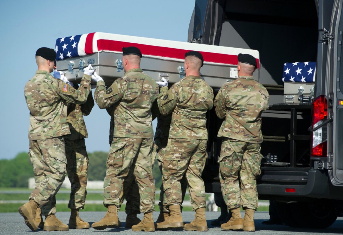 global_reportss's tweet photo. BREAKING: 🇺🇸🇮🇷 US troop Casualties from the Iran War have Surpassed 600 killed and wounded, per CNN https://t.co/0aMStkghuV