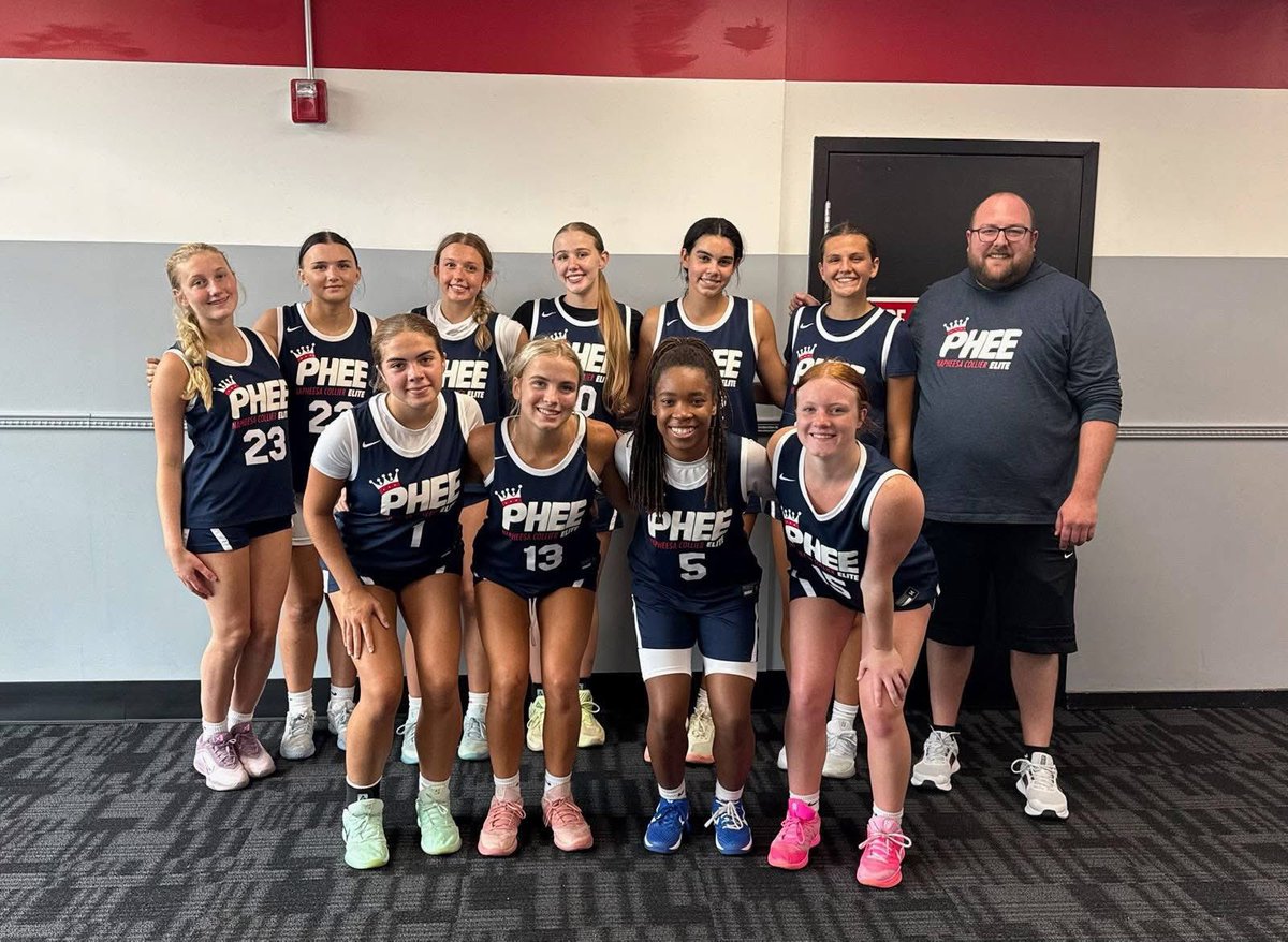Coach_Adams92's tweet photo. Crazy to think back in March we had our Combine and now fast forward to July the Phee season has come to a close! Proud of how hard this group has played! We had the opportunity to play teams from Adidas, UA, E40, NE2K, Puma, S40 and NXTPro circuits along with some of the top independent clubs! Can’t wait to see these girls continue to get better! #Phee