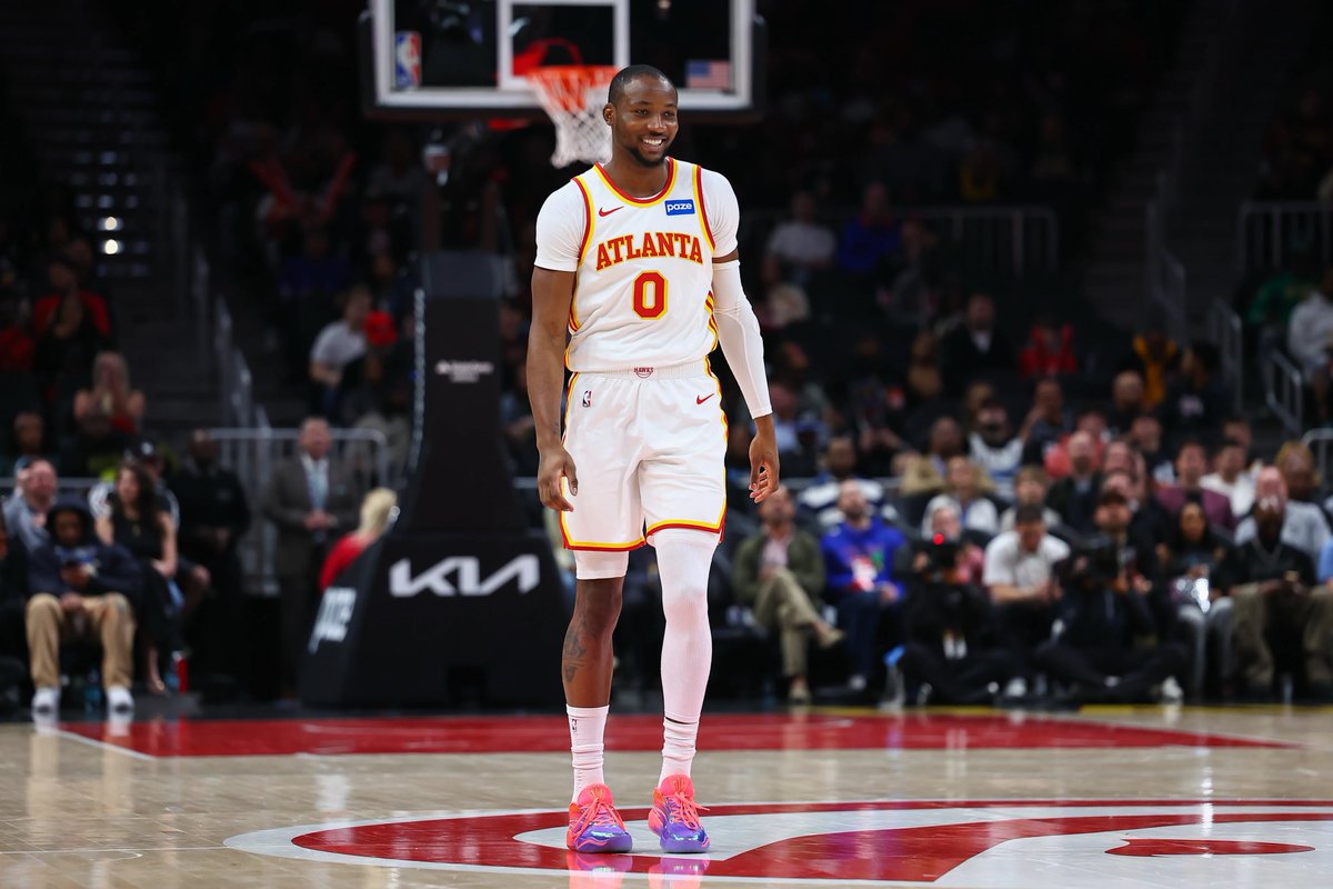 Hawks Lead tweet media