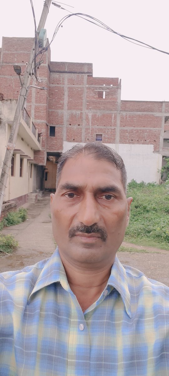 YogShailendra's tweet photo. 27 जुलाई 2026 
हेयरकट एंड शेविंग पीछे अपना घर https://t.co/1Kz85qybn6