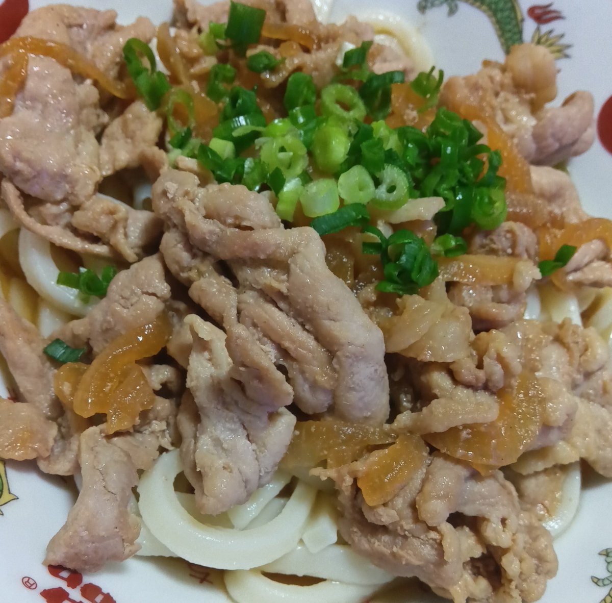 ot_729ravers's tweet photo. ✨昨日の夕飯✨
◎肉ぶっかけうどん
◎ピーマンの塩昆布和え
今日はどうしようかなぁ☺️ https://t.co/IuOqxHzD4V