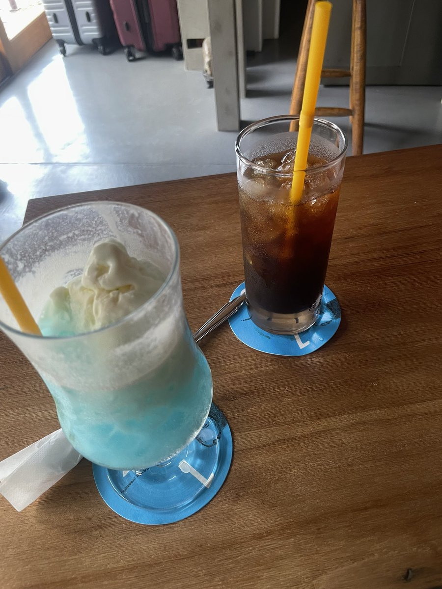 immadeofpain's tweet photo. es americano ie do strong + yk im hungover ehen i order 2 drinks https://t.co/5R6F6i88ur