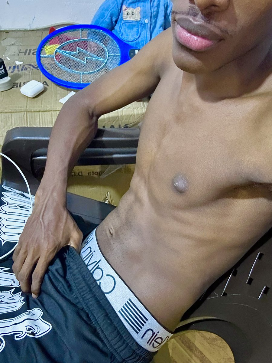 Anthony_Jr69's tweet photo. #flaco de 🍫
A ella le gustan los negritos…🎶🎵
#chudai 🔥 https://t.co/jK7T759J5m