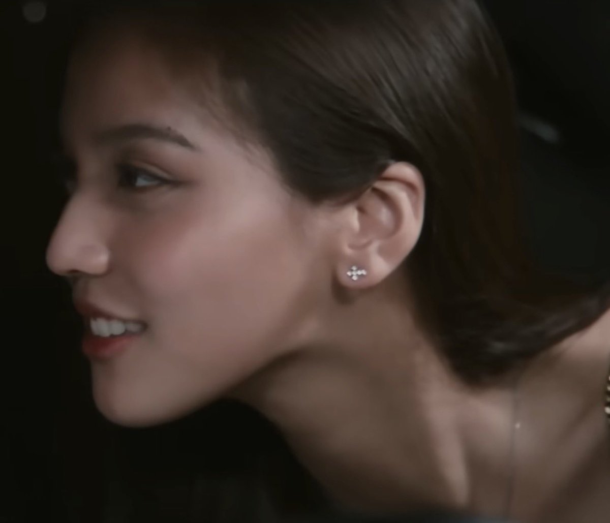 Natnicha_zqw's tweet photo. ชั้นไม่เคยเจอใครสวยขนาดนี้มาก่อนอันนี้พูดจริง ๆ ละสงสัยเหมือนเดิมเลย มี่เคยเข้าซีนกะน้องละคิดในใจว่า เห้ย ทำไมสวยจัง บ้างมั้ย  

EMIBONNIE MOONSHADOW TRAILER 
#MoonshadowSeries https://t.co/p65ciRBQCU