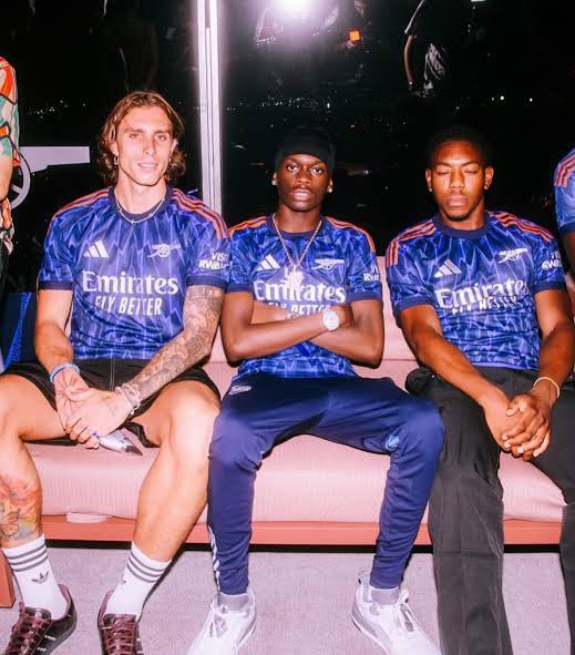 pespespes33's tweet photo. LeoStayTrill / 19歳 / アフロ・ドリル / ジンバブエ→サウスイースト・ロンドン / 学業と音楽 / Arsenal

一ヶ月前に知った。おせる https://t.co/heFaPLryCu