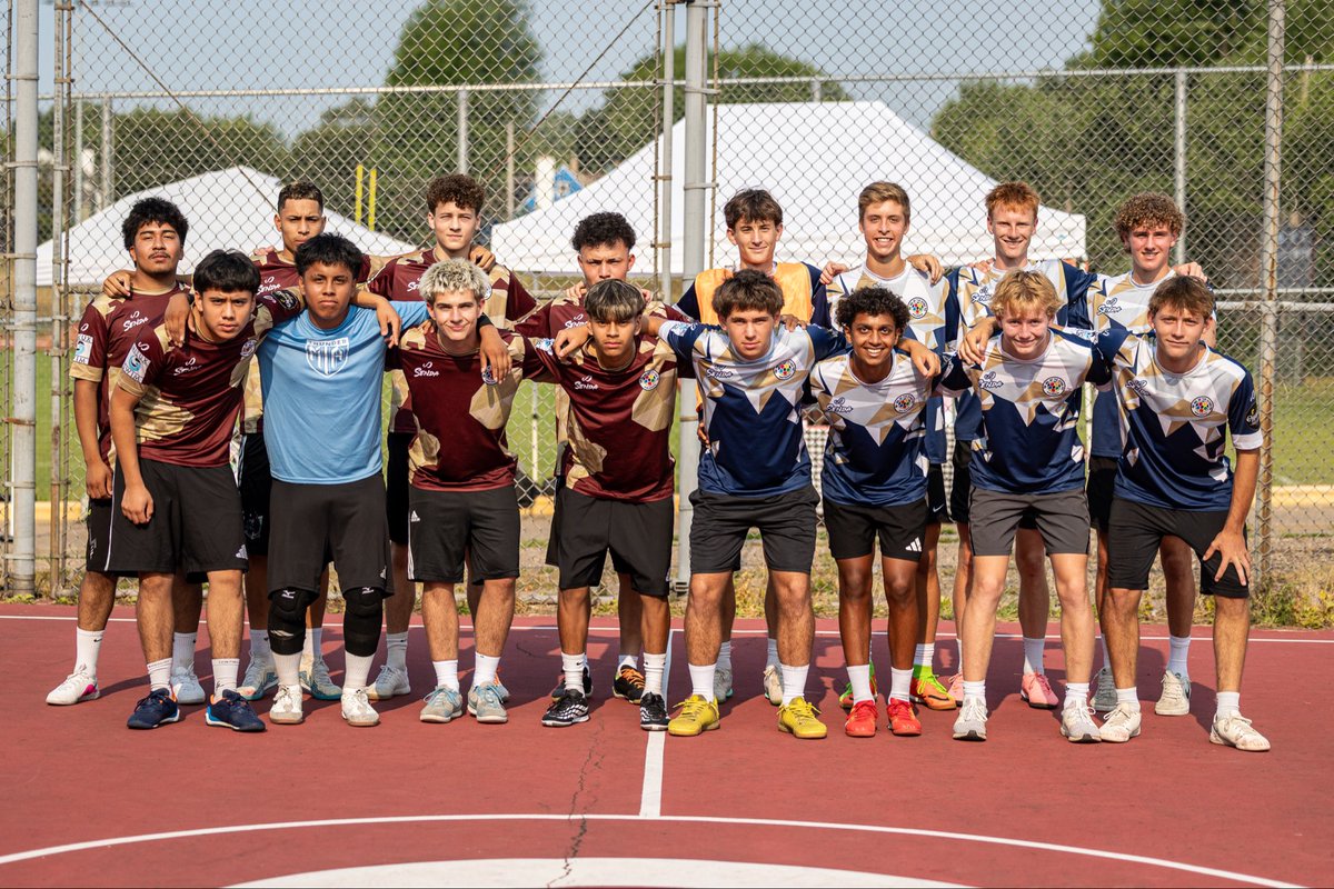 LakerSoccer's tweet photo. SOL WEEK 4
We wrapped up another fun season at SOL of the Cities.  Congrats to the Roosevelt on winning the title this summer! 

Proud to be part of @solofthecities and  proud of the 27 different players that were involved this summer...well done gentlemen! #LakerPride https://t.co/qWVDfxUcoi