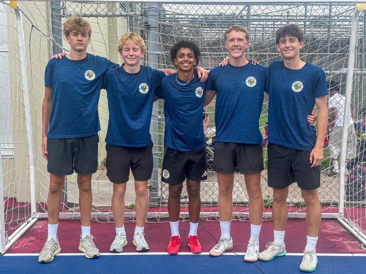 LakerSoccer's tweet photo. SOL WEEK 4
We wrapped up another fun season at SOL of the Cities.  Congrats to the Roosevelt on winning the title this summer! 

Proud to be part of @solofthecities and  proud of the 27 different players that were involved this summer...well done gentlemen! #LakerPride https://t.co/qWVDfxUcoi