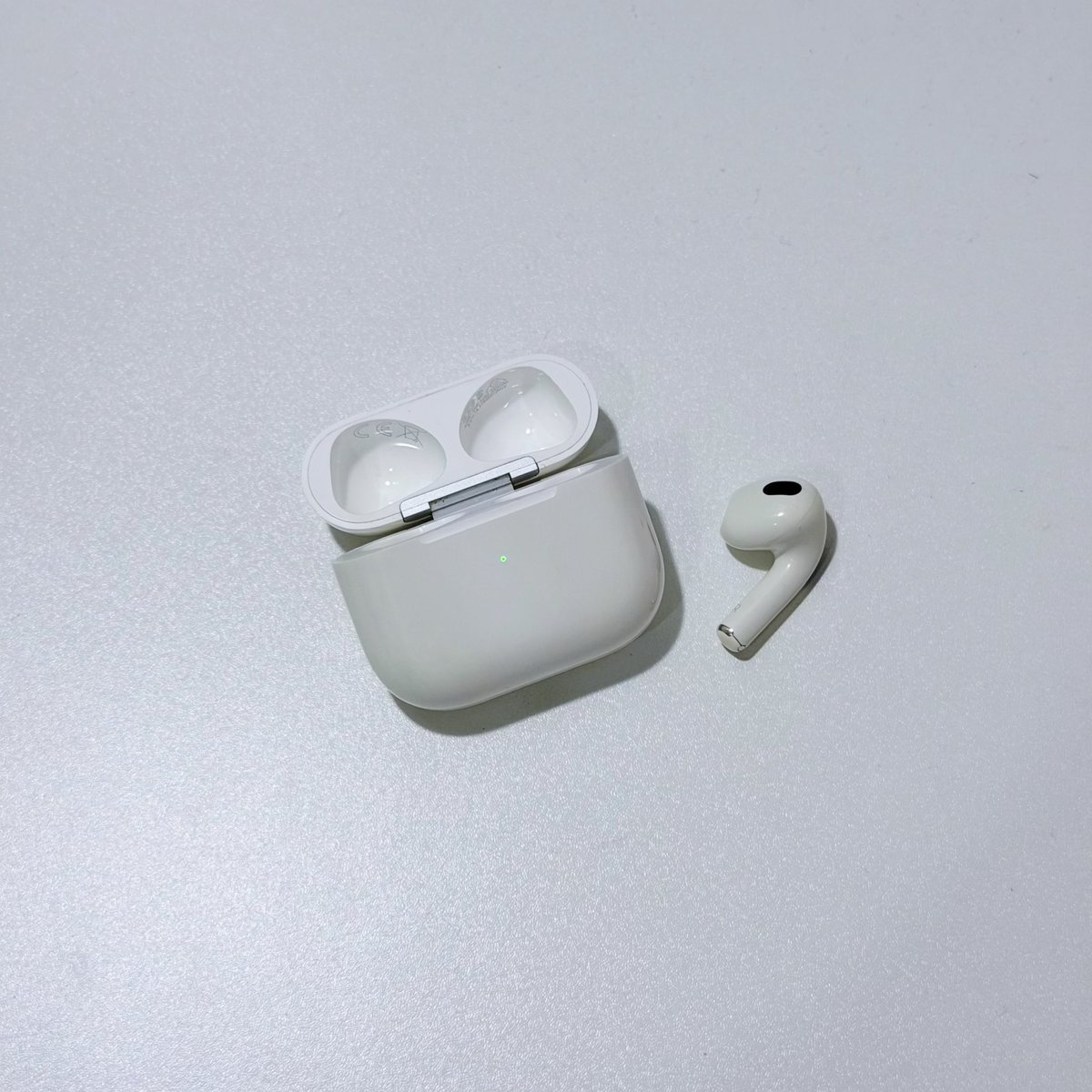 AirPods - Search / X