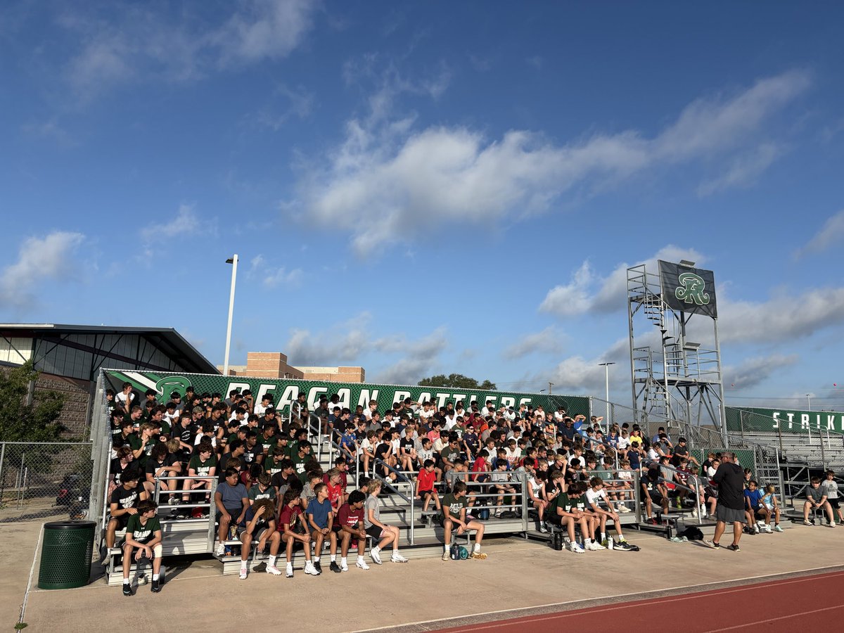 SAReaganFball's tweet photo. Great 1st day of our Rattler Football camp!
#StrikeEm🐍 https://t.co/pvcZ8wyXMy