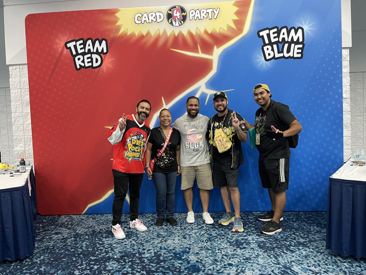 crayzietito's tweet photo. Got my opportunity to meet one of my VGC GOATs @Shadypenguinn and the Pokemon Card King @DeepPocketMnstr at @CardPartyHQ 4! 
More streams and content coming soon!! 

Until then, Stay Crayzie! 🎮⚡✨

#CardParty4 #Pokemon #PokemonTCG #PokemonCommunity #StayCrayzie https://t.co/71kuh9L3LJ