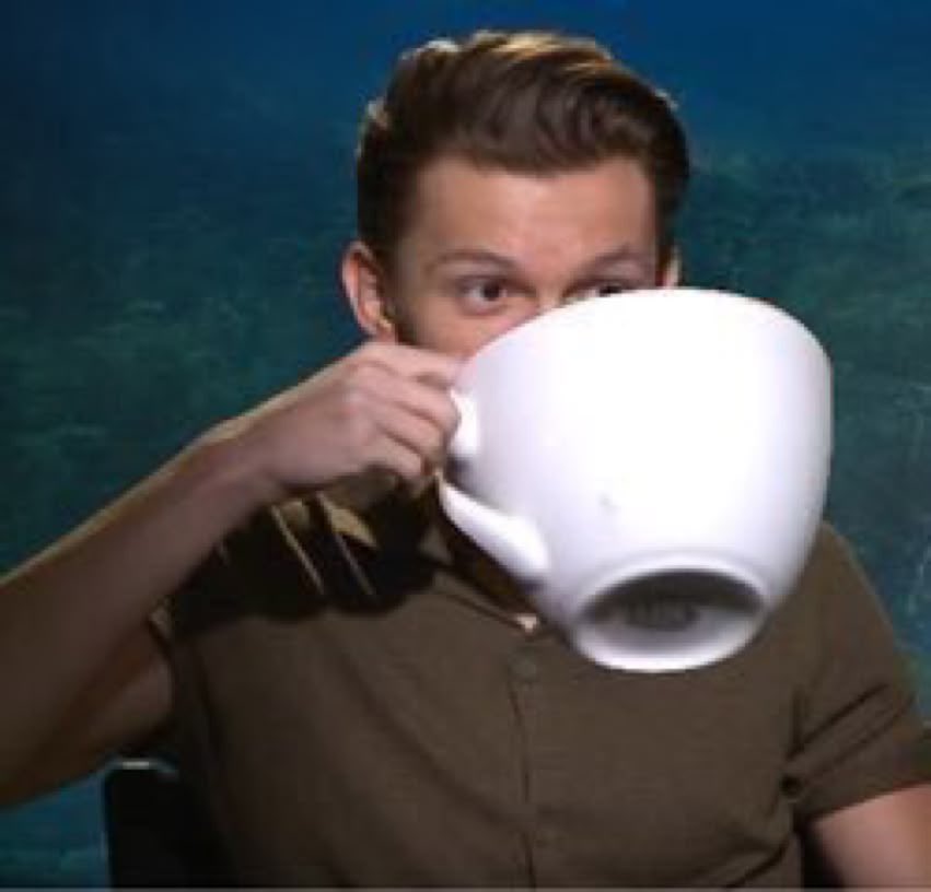 effingte's tweet photo. Me reading the hate comments while drinking my first cup of tea of the day https://t.co/7lNQRZrihs