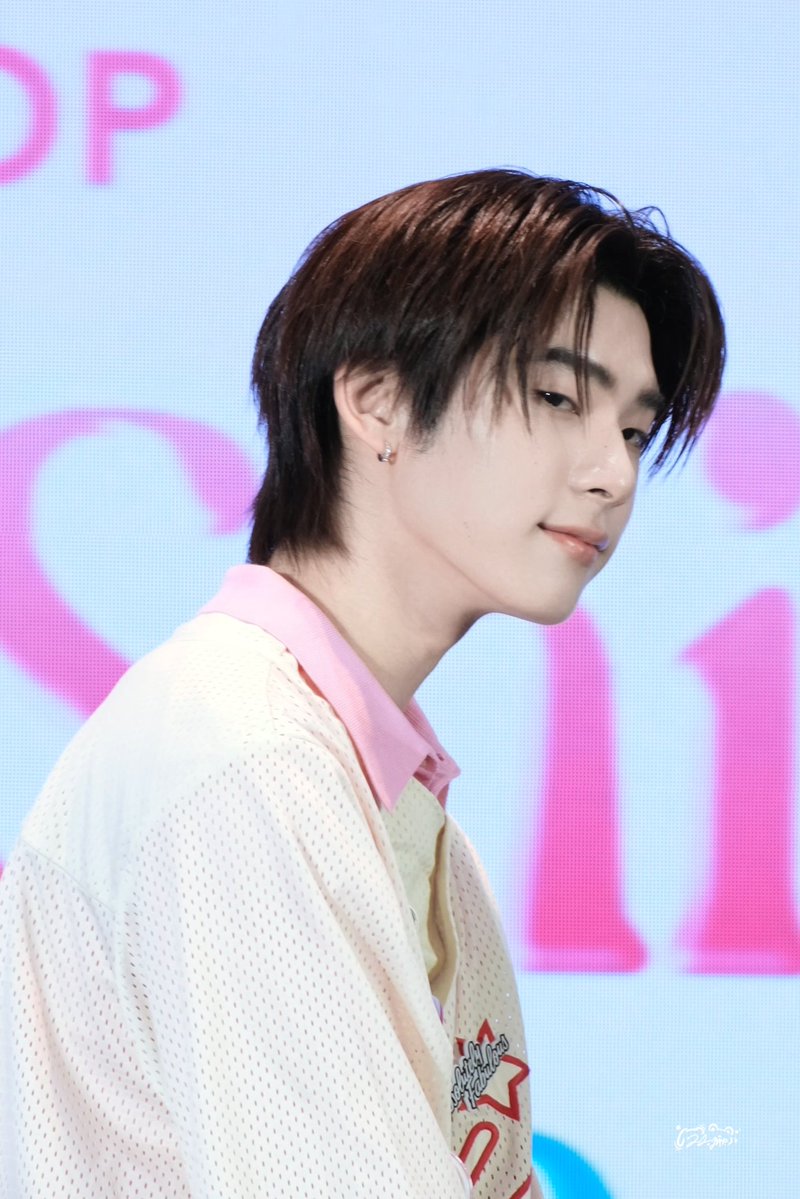 real_mm_'s tweet photo. จะว่าไปก็...เหมือนเลยนะ 

૮ #twnpich ა https://t.co/ShCmJmPZ3e