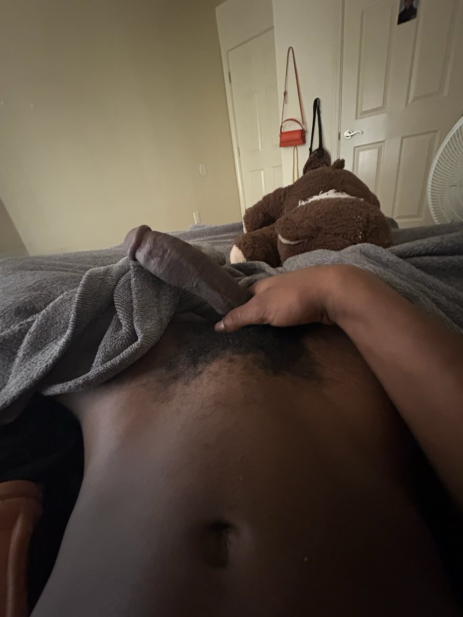 theversedemon's tweet photo. Shaved or hairy 😏 https://t.co/d5YzyRq3Bk