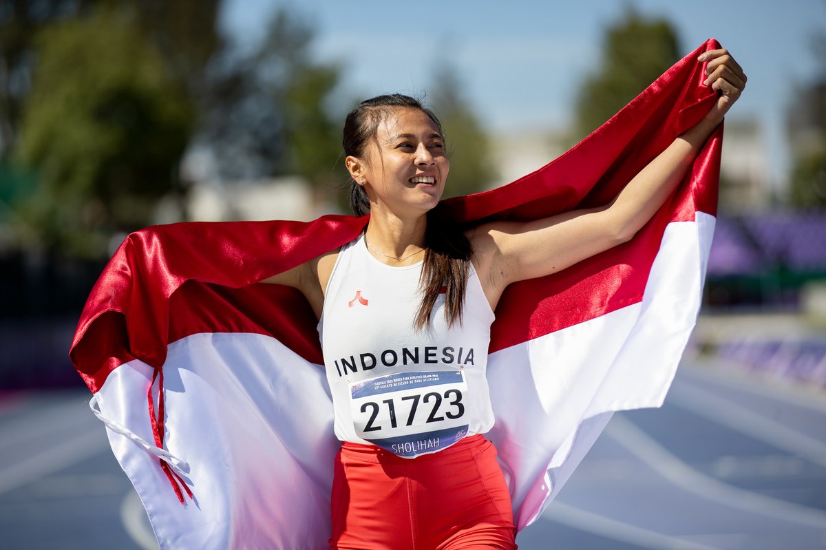 ainurohman's tweet photo. BERITA BAIK DARI TLAXCALA, MEKSIKO! 
 
✅Tim para atletik Indonesia🇮🇩 tampil hebat dgn mendulang 15 emas dan 1 perak dlm World Para Athletics Grand Prix 2026 Tlaxcala, Meksiko. 

✅I Kadek Dwi Purwana Yasa menjadi bintang dgn meraih emas dan memecahkan rekor dunia lempar cakram klasifikasi F57.  

✅Kadek melempar sejauh 48,68 meter melampai rekor sebelumnya, Thiago Paulino dos Santos🇧🇷 (48,55m).

✅Nanda Mei Sholihah juga impresif dgn 2 emas dr individu dan satu emas dari nomor relay. Nanda juga memecahkan rekor Asia nomor 100 meter T45/46/47.

✅Karisma Evi Tiarani dan Taufik Abdul Karim juga sama2 meraih masing2 2 medali emas.

✅Indonesia menempati posisi runner-up, hanya kalah dari tuan rumah Meksiko yg menurunkan ratusan atletnya. Meksiko meraih 99 emas, 101 perak, 81 perunggu.

📸: NPC Indonesia