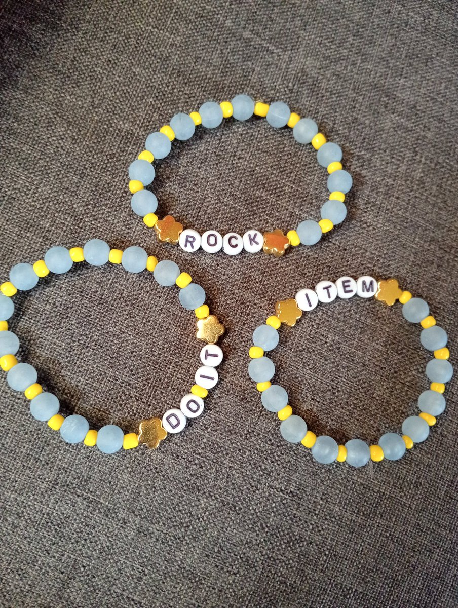 zkamfbw's tweet photo. @skzthistay No somos mutis pero si, estoy haciendo pulseras https://t.co/iIXqd7ZS8w