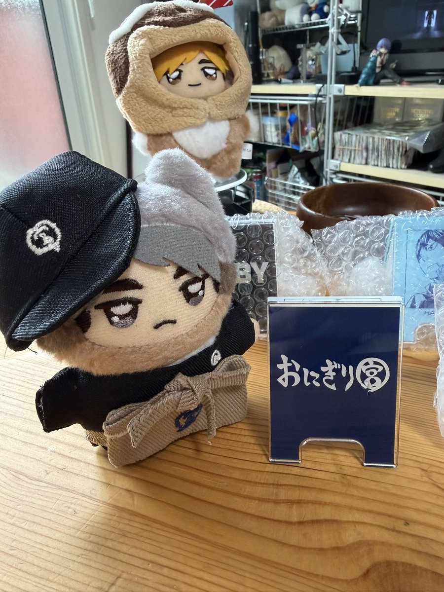 Hairo94's tweet photo. ﾊｲｷｭｰﾌｧﾝﾊﾟのﾐﾆ看板ｺﾚｸｼｮﾝ開けたの
5個買ったんだけどほんと前回の🖊️に引き続きｷｬﾗｽﾄの箱詰め担当の方本当にありがとう😭
おにぎり宮開店できる😭
裏が侑なのはいまだに納得してないけど笑 https://t.co/HDSZ72BJuW