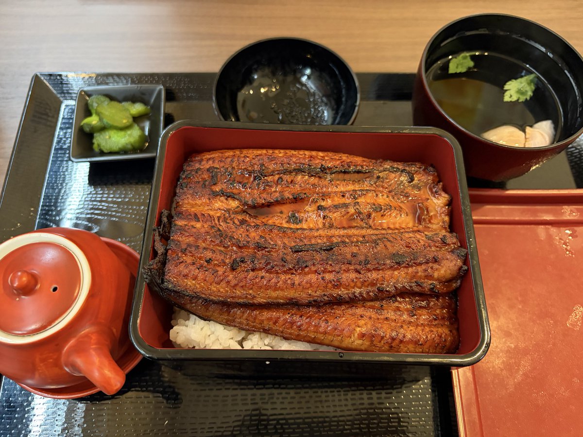 rainyan0v0's tweet photo. 食べる(ฅ'ω'ฅ) https://t.co/eU9mRsg6jx