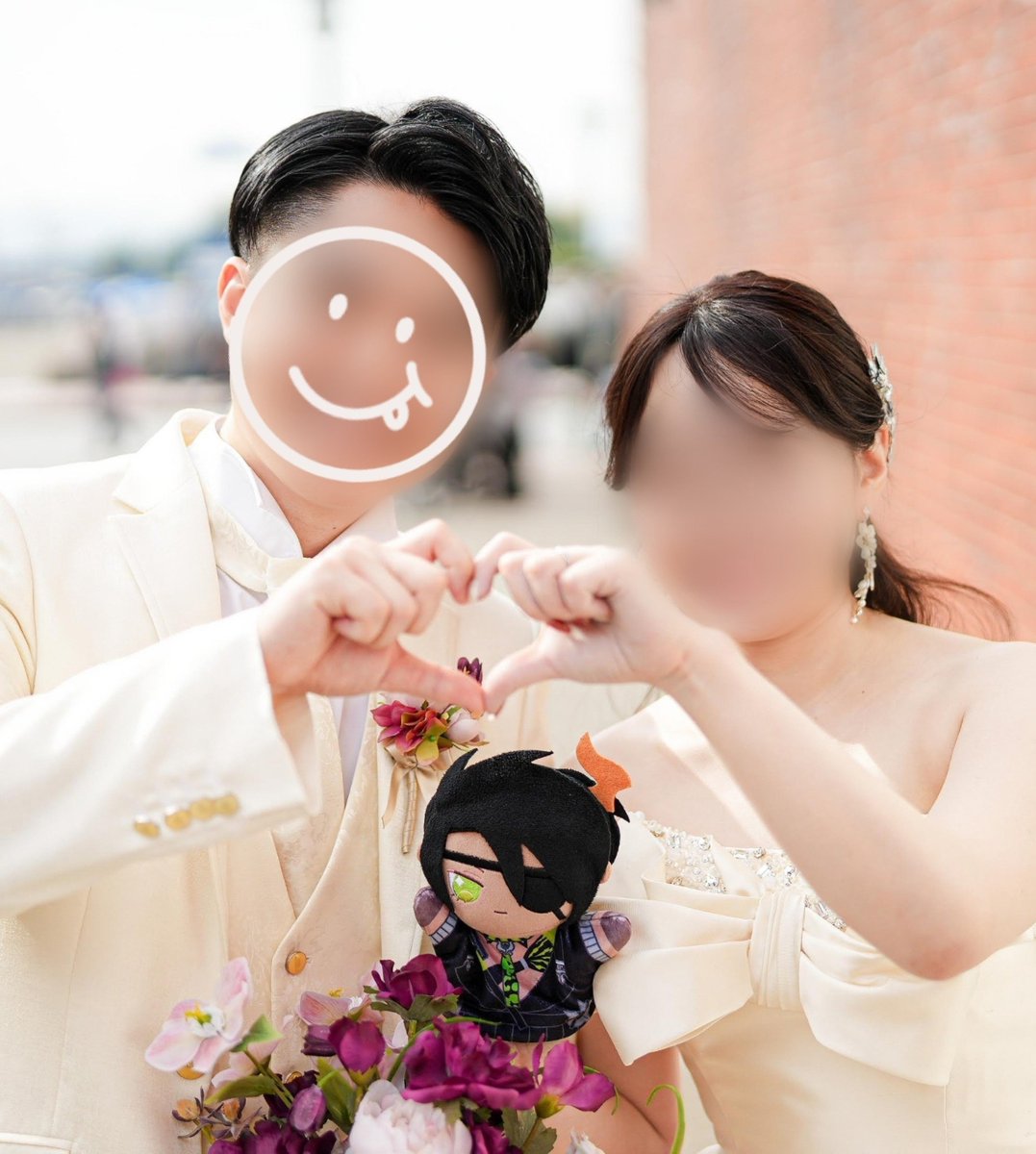 mo_virtual_oshi's tweet photo. カメラマンさんに撮影してもらった写真も届いた😆

オウガさんのおかげで、スト6配信を見て格ゲーマーさんやストリーマーさんを知ることができたり、ガンダムに興味を持つことができたりして、夫との共通の話題の幅が広がった��で本当に感謝！ https://t.co/h2uXoyaUca