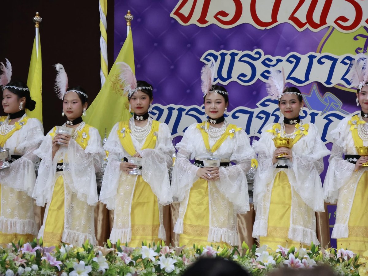 kanchiakchon's tweet photo. ดูแลชุดไทย��มัยรัชกาลที่ 6 โรงเรียนมารีย์วิทยา เซนต์แมรี่ ในงาน วันเฉลิมพระชนมพรรษา พระบาทสมเด็จพระปรเมนทรรามาธิบดีศรีสินทรมหาวชิราลงกรณ พระวชิรเกล้าเจ้าอยู่หัว ทางร้านขอขอบพระคุณคณะครูที่วางใจให้ทางร้านได้ดูแลนะคะ {เซ็ต16ชุด}

#ร้านเช่าชุดกรรเจียกจอน #ชุดไทยสมัยรัชกาลที่6 https://t.co/tAZPujMBAa