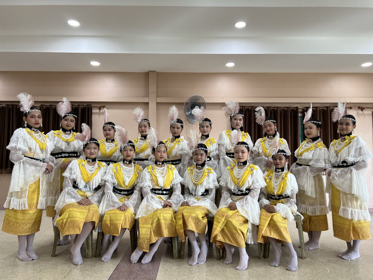kanchiakchon's tweet photo. ดูแลชุดไทย��มัยรัชกาลที่ 6 โรงเรียนมารีย์วิทยา เซนต์แมรี่ ในงาน วันเฉลิมพระชนมพรรษา พระบาทสมเด็จพระปรเมนทรรามาธิบดีศรีสินทรมหาวชิราลงกรณ พระวชิรเกล้าเจ้าอยู่หัว ทางร้านขอขอบพระคุณคณะครูที่วางใจให้ทางร้านได้ดูแลนะคะ {เซ็ต16ชุด}

#ร้านเช่าชุดกรรเจียกจอน #ชุดไทยสมัยรัชกาลที่6 https://t.co/tAZPujMBAa