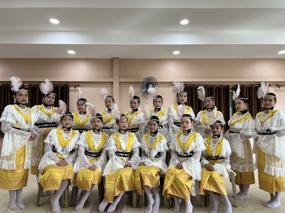kanchiakchon's tweet photo. ดูแลชุดไทย��มัยรัชกาลที่ 6 โรงเรียนมารีย์วิทยา เซนต์แมรี่ ในงาน วันเฉลิมพระชนมพรรษา พระบาทสมเด็จพระปรเมนทรรามาธิบดีศรีสินทรมหาวชิราลงกรณ พระวชิรเกล้าเจ้าอยู่หัว ทางร้านขอขอบพระคุณคณะครูที่วางใจให้ทางร้านได้ดูแลนะคะ {เซ็ต16ชุด}

#ร้านเช่าชุดกรรเจียกจอน #ชุดไทยสมัยรัชกาลที่6 https://t.co/tAZPujMBAa