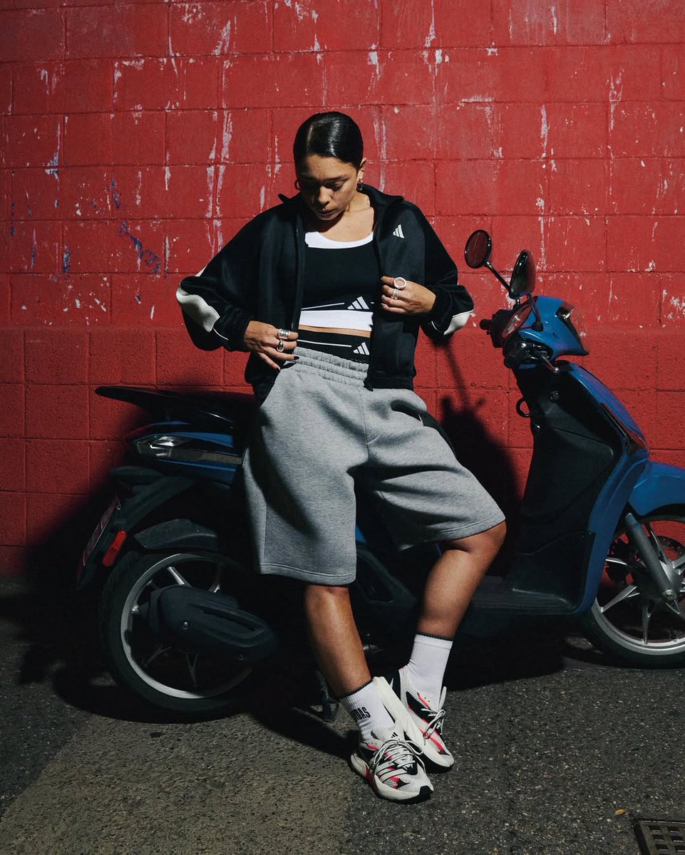 adidasmx85na's tweet photo. Lightblaze siempre al ritmo de la ciudad 🏙️🏍️​
​
Ve por los tuyos en https://t.co/70U5EFYFdU