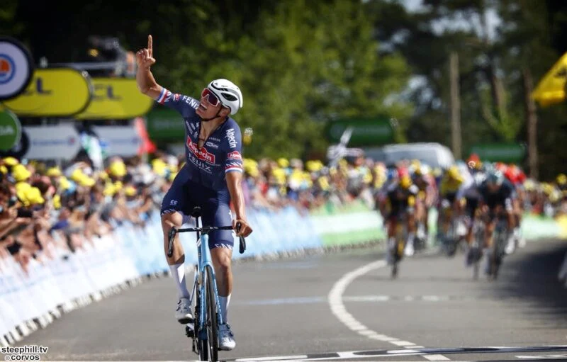Den95504207's tweet photo. My favorite race of MVDP
1️⃣🇳🇱Amstel Gold Race 2019
2️⃣🇫🇷Tour de France 2026 stage 21
3️⃣🇮🇹Strade Bianche 2021
4️⃣🇫🇷Tour de France 2021 stage 2
5️⃣🏴󠁧󠁢󠁳󠁣󠁴󠁿World Champs 2023 
6️⃣🇧🇪RVV 2020
7️⃣🇮🇹Milano-Sanremo 2025
8️⃣🇫🇷Paris-Roubaix 2025
9⃣🇮🇹Milano-Sanremo 2023
🔟🇳🇱Dutch Champs 2018 https://t.co/oQgGnwMSoL