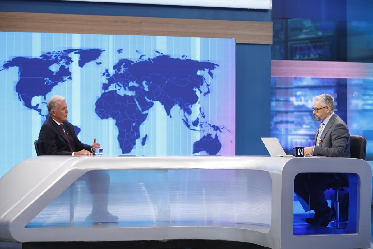 camaradelima's tweet photo. #Importante | Vía @canalN_
El presidente de la #CCL, Raúl Barrios, detalló las acciones que espera del gobierno entrante de @KeikoFujimori:

🔹 Reducción del Estado
🔹 Cumplimiento de deudas a proveedores
🔹 Entre otras medidas
Asimismo, saludó la experiencia y el manejo político de los integrantes del gabinete ministerial presentados hoy.

📺 Mira la entrevista completa aquí: https://t.co/BjV9HotLnA

#Ahora #LoÚltimo 

@pcmperu | @presidenciaperu

@Agencia_Andina @Gestionpe @larepublica_pe @elcomercio_peru @peru21noticias @ExpresoPeru @exitosape @RPPNoticias @ForbesPeru @EconomiaRevista @Latina_Noticias @americatv_peru @PanamericanaTV @atv_noticias @noticias_tvperu