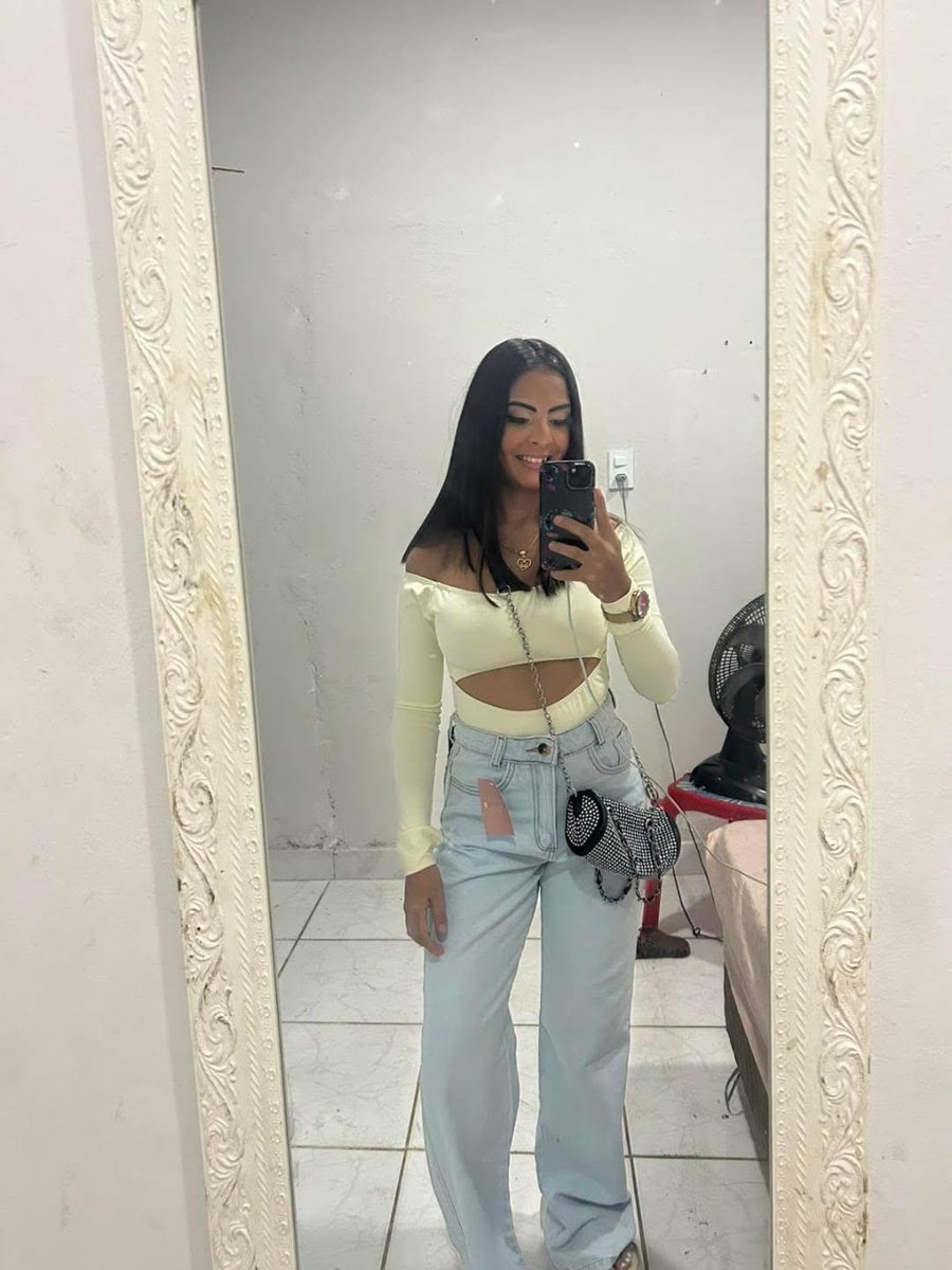 Pxx_Samaraa's tweet photo. Cada fase tem sua própria luz! ✨️🍀🤍 https://t.co/YZs7tDEIo6