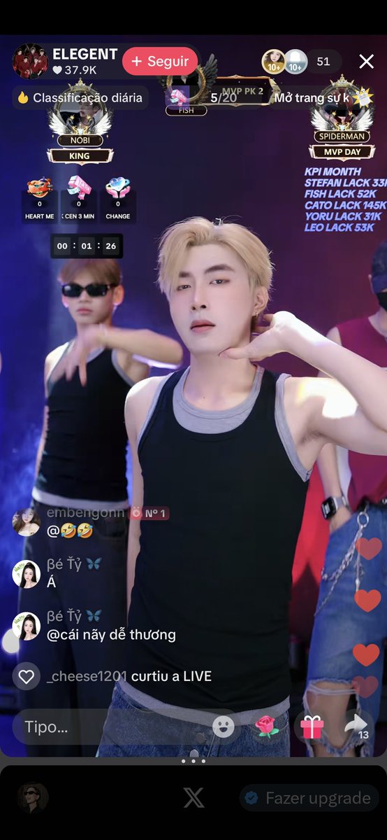 Neitinholima's tweet photo. Todo dia eu vejo uma Live estranha do tiktok, simplesmente um "brega" online da Tailandia https://t.co/zrfvveF6MW
