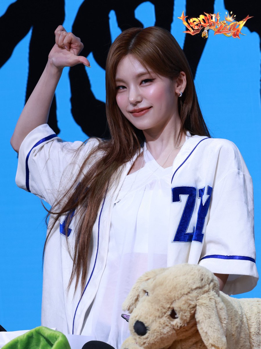 leoitzyhere0813's tweet photo. 260725 KM Taipei Fansign台北簽售
My NOMB jersey🥺🖤 寶寶穿了好久⋯
#itzy #있지 #YEJI #예지 #黃禮志 #黄礼志 https://t.co/qXx3aV8Euh