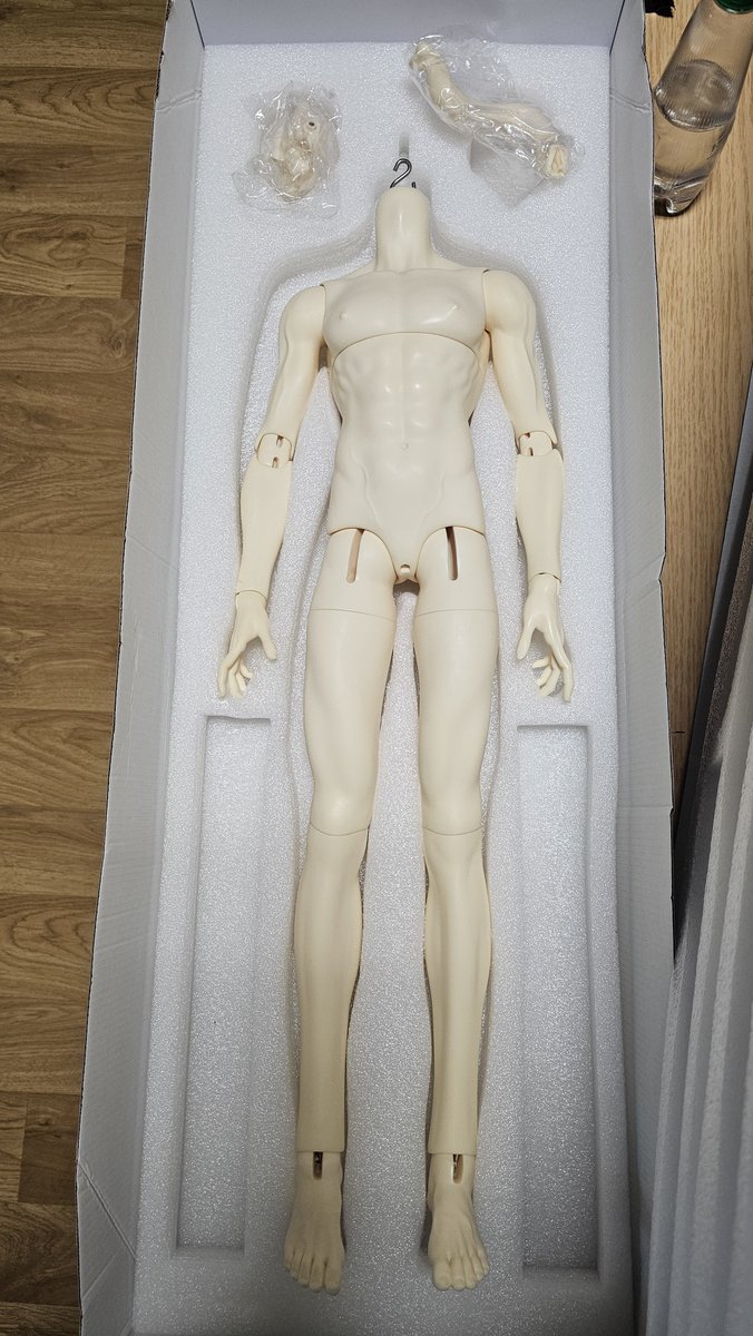 gpUVhDjXVvIOU1J's tweet photo. 75 미백 뱀바디 택포 23에 판매합니다 
타 장터에서 구매했으나 소유한 헤드와 호환이 가능한 미백 색상이 아니라서 택배 수령 후 바로 재판매 합니다
전 판매자 분의 판매정보 링크 공유합니다 
https://t.co/JSnErGNZTD https://t.co/9Qjsui4V77
