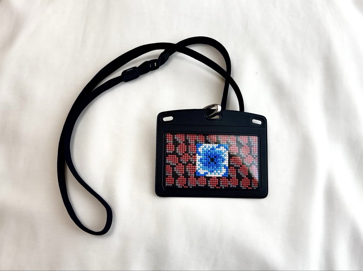 suzunen2's tweet photo. If I wore this card holder, I wonder if I’d head out more.

#crossstitch 
#DragonQuest https://t.co/kTPAqEKm30