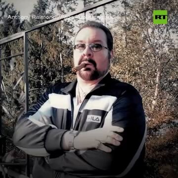 Luis61053512's tweet photo. DEL ASESINATO DE JUAN PABLO I Y LA MASONERIA ECLESIAL…

Según el libro de Charles Murr (Asesinato en grado 33) la noche de su fallecimiento(asesinato) el Papa Juan Pablo I (Albino Luciani) se reunió con el cardenal Sebastiano Baggio, donde hubo una fuerte discusión según testigos de la guardia suiza, tras haberle pedido la renuncia por su relación con la masonería, el cardenal Baggio se tornó violento, esto producto de la investigación del obispo Gagnon (de la cual Charles Murr era su secretario) ordenada por Pablo VI, también aparecían en la lista de masones, el secretario del Estado Vaticano; el cardenal Jean Villot, y el obispo Marcinkus apodado el gorila, también masón, originario de Chicago. 

Ahora aparece un libro, escrito por un miembro de la mafia de Chicago y primo  de Marcinkus que admite que él lo asesino por petición de su primo; el obispo Marcinkus, en aquel entonces encargado del banco ambrosiano, todos masones que ya habían aparecido a mediados de los años 70’s en la lista Pecorelli (un ex masón periodista que hizo pública la lista de masones en la curia Romana), Pecorelli fue brutalmente asesinado en un ritual masónico de venganza. Curiosamente Anibale Bugnini también apareció en la lista Pecorelli y en la investigación del Cardenal Gagnon. 

Aquí les dejo el video del mafioso familiar del obispo Marcinkus donde admite que entre ambos lo asesinaron, de lo cual se arrepiente, y les pongo parte de la lista Pecorelli donde aparecen Anibale  Bugnini (creador del Novus Ordo Missae), que curiosamente no fue ex comulgado como 
ordenaba el Código de Derecho Canónico de 1917 y Marcinkus(el gorila) que nunca fue ex comulgado tampoco y trabajó cercanamente al Papa Juan Pablo II