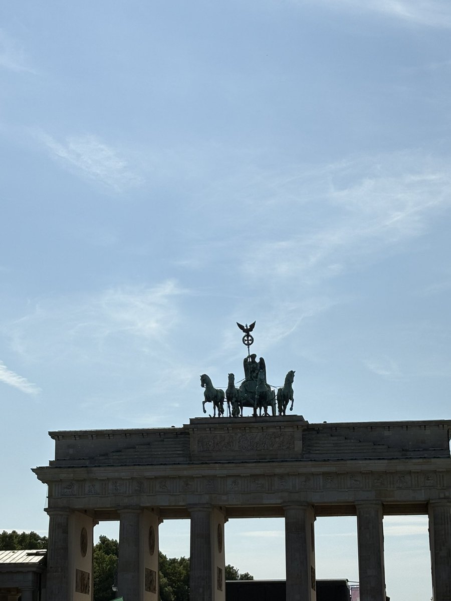 qsarder's tweet photo. Berlin 🇩🇪❤️‍🩹 https://t.co/dYE7uWiXgI