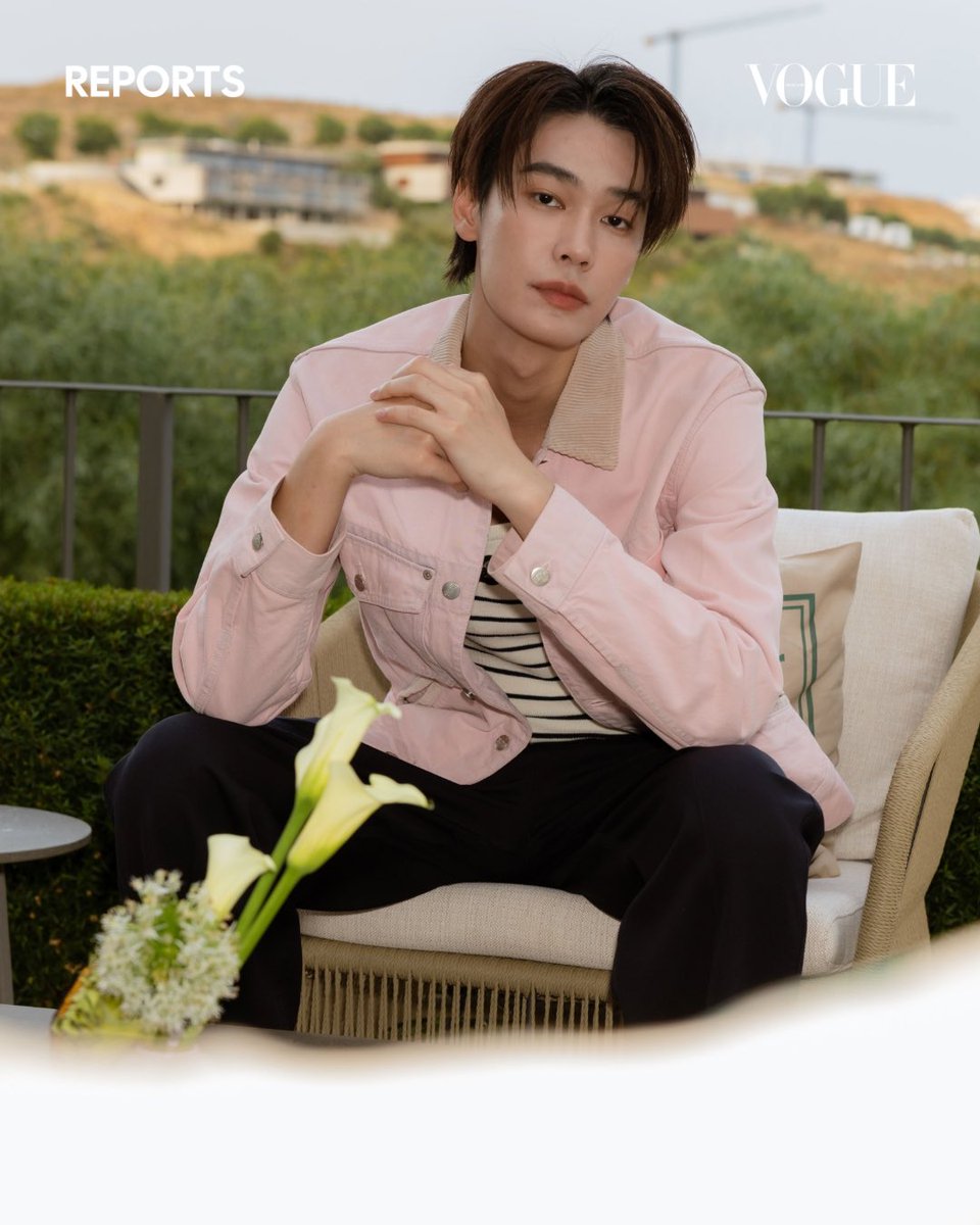 VogueThailand's tweet photo. #VogueReports ‘ดิว-จิรวรรตน์’ บินลัดฟ้าสู่ประเทศสเปน ร่วมสัมผัสประสบการณ์ Onitsuka Tiger Club 66 พร้อมเปิดตัว MEXICO 66 GOLF
.
Onitsuka Tiger จัดกิจกรรมสุดเอ็กซ์คลูซีฟ Onitsuka Tiger Club 66 ณ เมืองมาลากา ประเทศสเปน เพื่อนำเสนอแนวคิดการผสานแฟชั่น ไลฟ์สไตล์ และกีฬากอล์ฟ ผ่านรองเท้ารุ่นใหม่ล่าสุด MEXICO 66 GOLF ที่ได้รับการออกแบบให้ตอบโจทย์การสวมใส่ ทั้งในสนามกอล์ฟ และการใช้งานในชีวิตประจำวัน โดยมี ‘ดิว-จิรวรรตน์’ แขกคนสำคัญจากประเทศไทย เข้าร่วมสัมผัสประสบการณ์การเล่นกอล์ฟ และกิจกรรมสุดพิเศษ ร่วมกับแขกคนสำคัญของแบรนด์ไม่ว่าจะเป็น ‘Wu Chun’ , ‘Sreeleela’ , ‘Lennon Gallagher’ และ ’Gala Gonzalez’ พร้อมถ่ายทอดเสน่ห์ของรองเท้า MEXICO 66 GOLF ที่นำเอกลักษณ์จสกรุ่นไอคอนิกอย่าง MEXICO 66 SD มาต่อยอดด้วยโครงสร้างหนังกันน้ำ ผ่านมาตรฐานสมาคมอุปกรณ์กอล์ฟแห่งประเทศญี่ปุ่น เพื่อมอบความเบาสบาย และสไตล์ที่เรียบง่าย ในทุกช่วงเวลาของการใช้ชีวิต #OnitsukaTigerClub66 #OnitsukaTiger #dew_jsu

Photo: Courtesy of Onitsuka Tiger