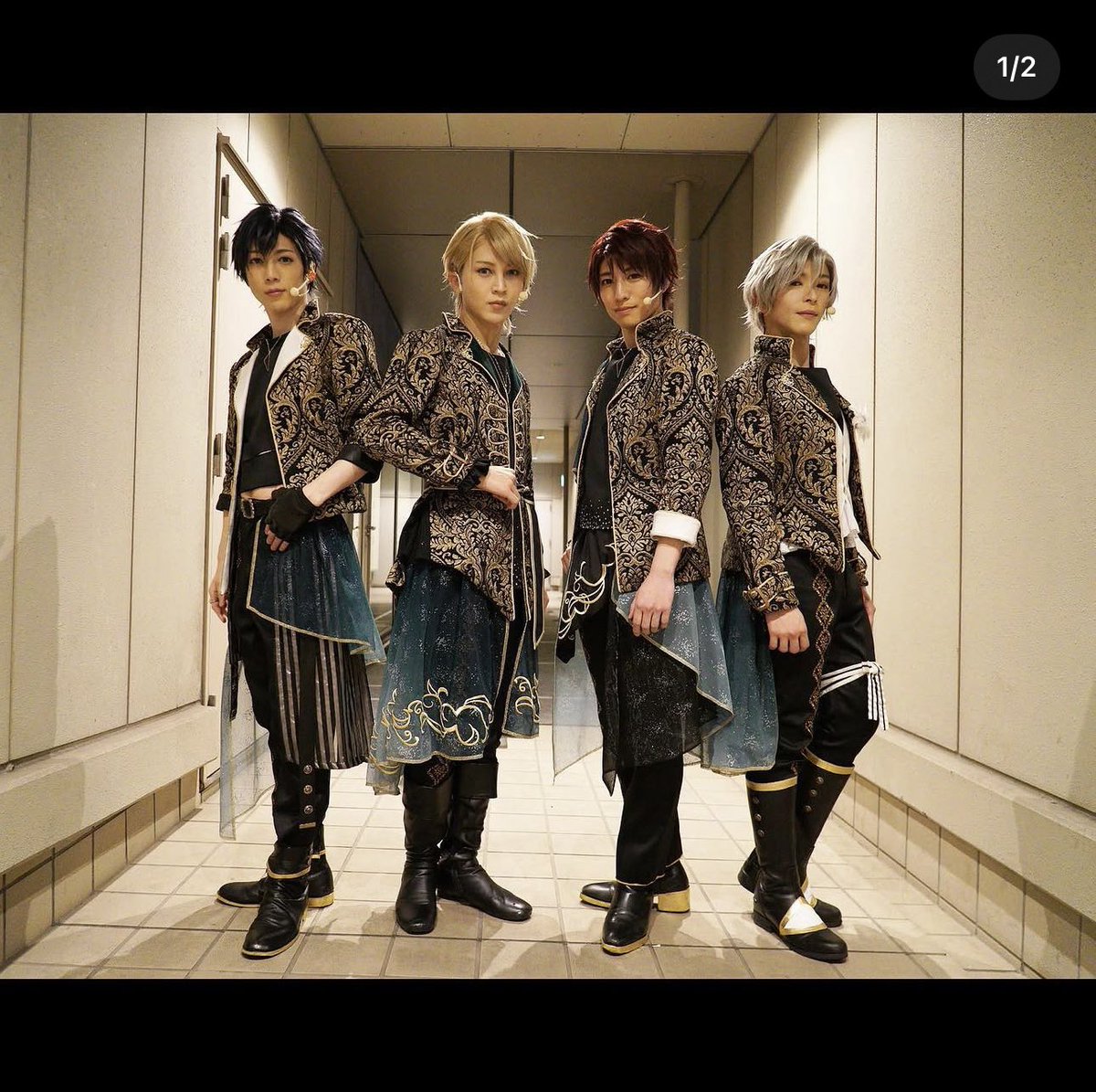 issho0122's tweet photo. 昨日配信後に #ルナフェス 見て、
#天獄 見て、#ORIGIN と
ハシゴして朝まで見ました🤣

踊りたーーーーい🕺
そして、2023？の金衣装が
相当お気に入りという事が
分かりました(笑)

#イブステ #少し重ため作品
#犬神の手は実は重い https://t.co/GzVB0dnmq1