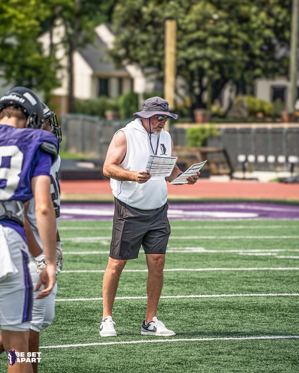 LAmustangFB's tweet photo. First Day of Training Camp || First Day of Full Pads 🔥💜🔥 #BeSetApart https://t.co/MC10iOSUkk