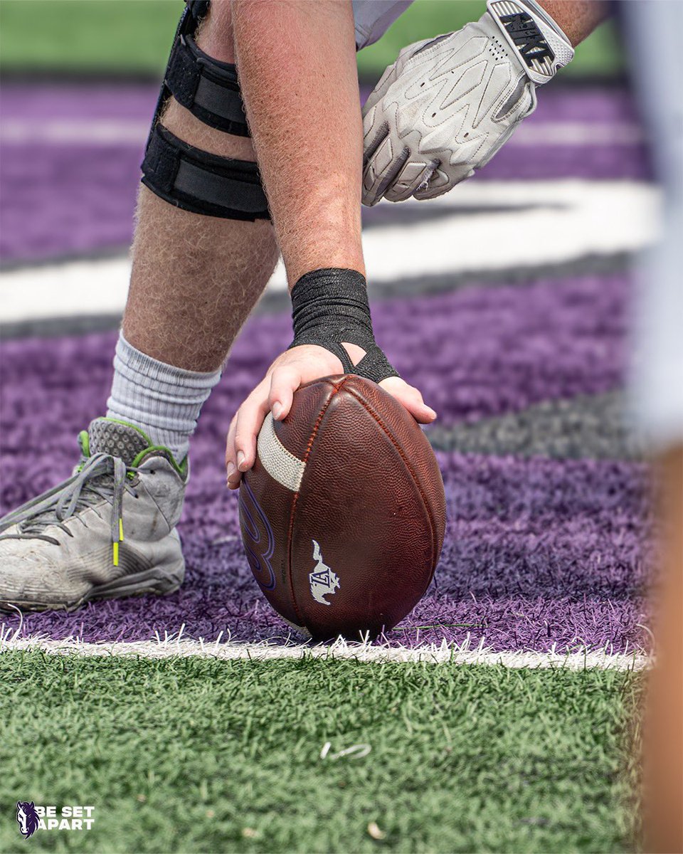 LAmustangFB's tweet photo. First Day of Training Camp || First Day of Full Pads 🔥💜🔥 #BeSetApart https://t.co/MC10iOSUkk