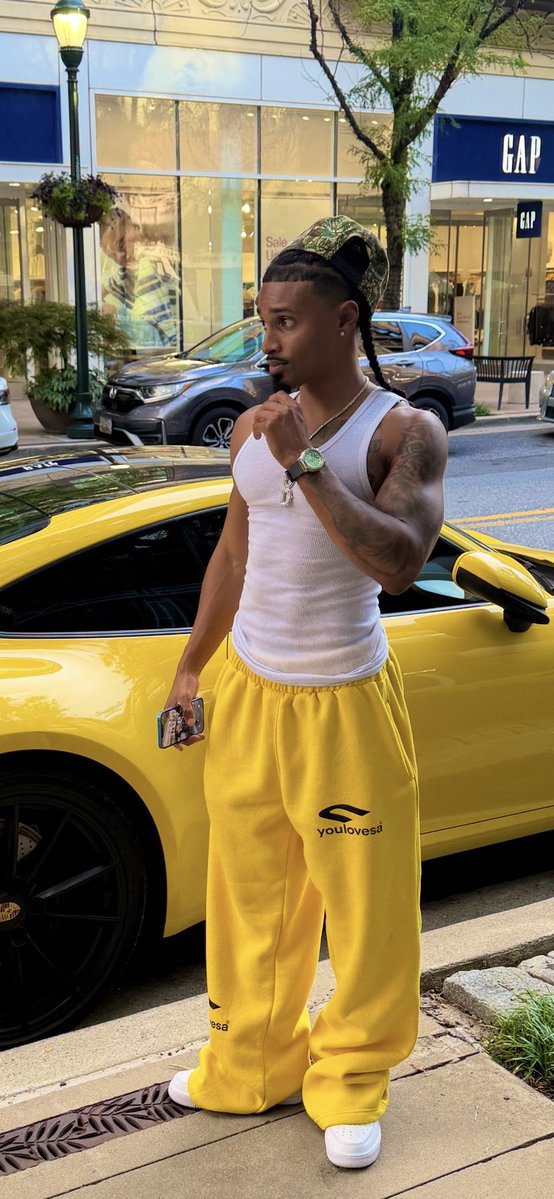 Reekstayfit's tweet photo. Ducked off 💵 https://t.co/0OTXcRwX9a