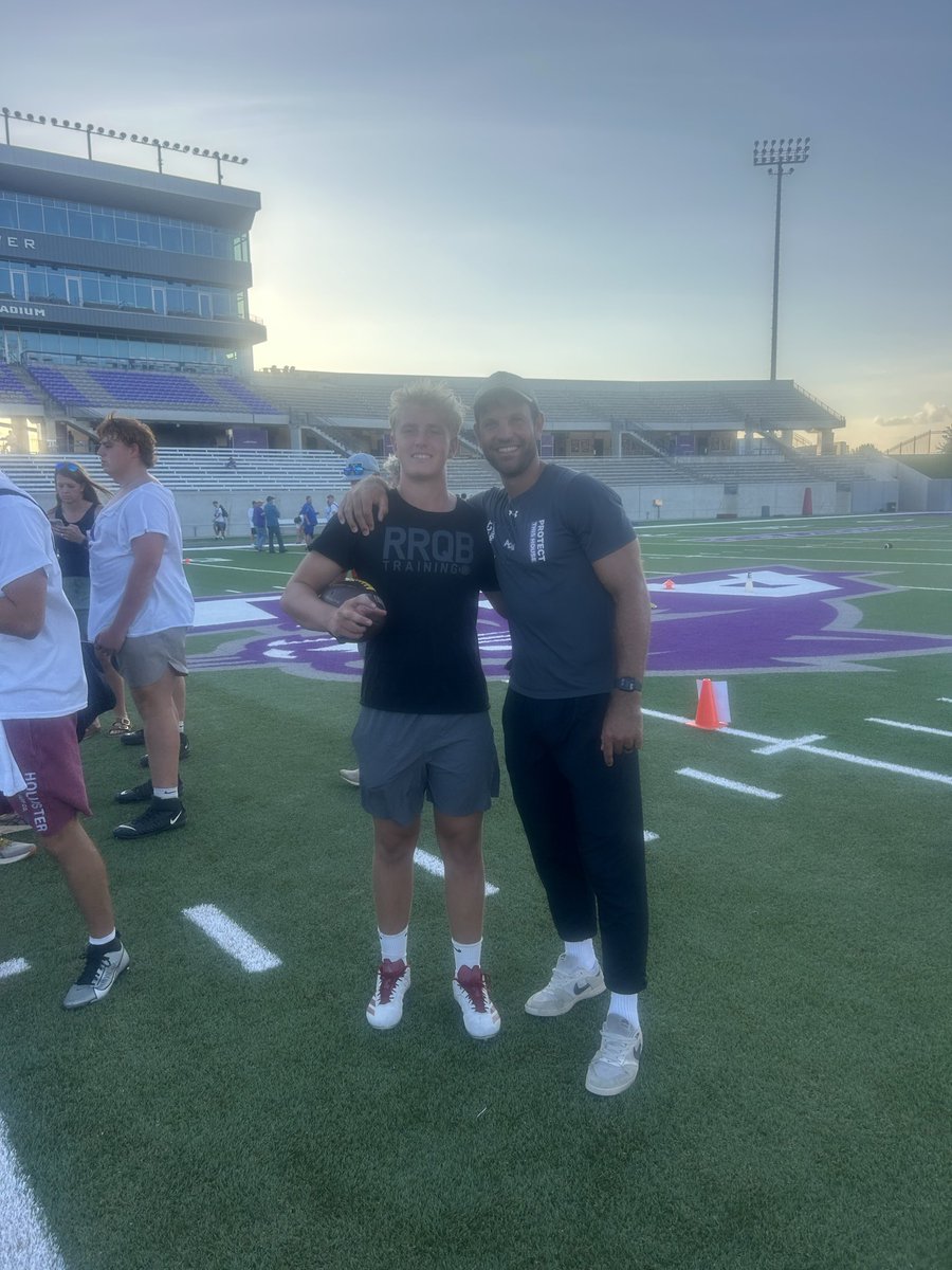 JDawgB22's tweet photo. Grateful to show out at the Abilene Christian Football Camp. 🔥Thankful to meet Coach Graham Harrell. Blessed to have all those who have supported and poured into me in my life. 🙏🏈
@Coach_Fuller @brian_g_blair @aaronrestrada @Coach_GHarrell https://t.co/JaqQaMtdit