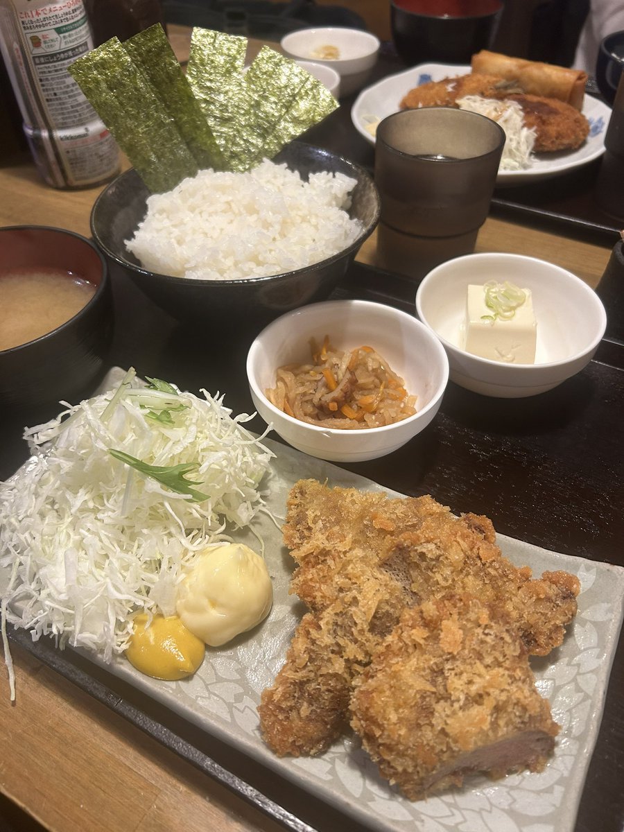 RX1134's tweet photo. 西小山駅【たから食堂】
厚切り豚レバーのレバカツ定食(大盛) 1,300円 https://t.co/LFuxzOxQnW