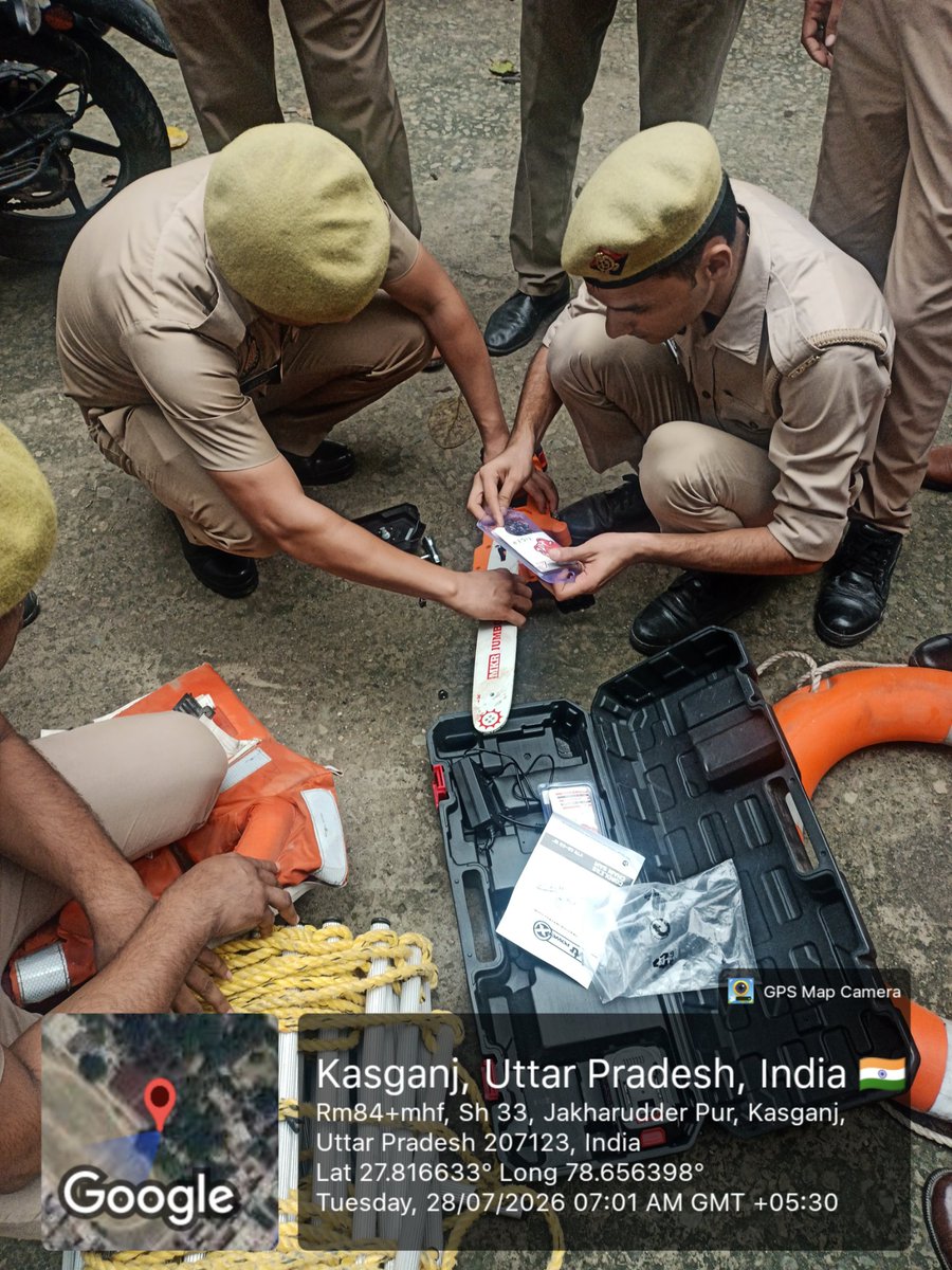 kasganjfire's tweet photo. FSHQ लखनऊ के निदेशानुसार जनपद कासगंज में सभी अग्निशमन कार्मिकों को स्पेशल एप्लायंसेस के संचालन एवं रखरखाव का प्रशिक्षण प्रदान किया गया। https://t.co/VRqPZzbj5X