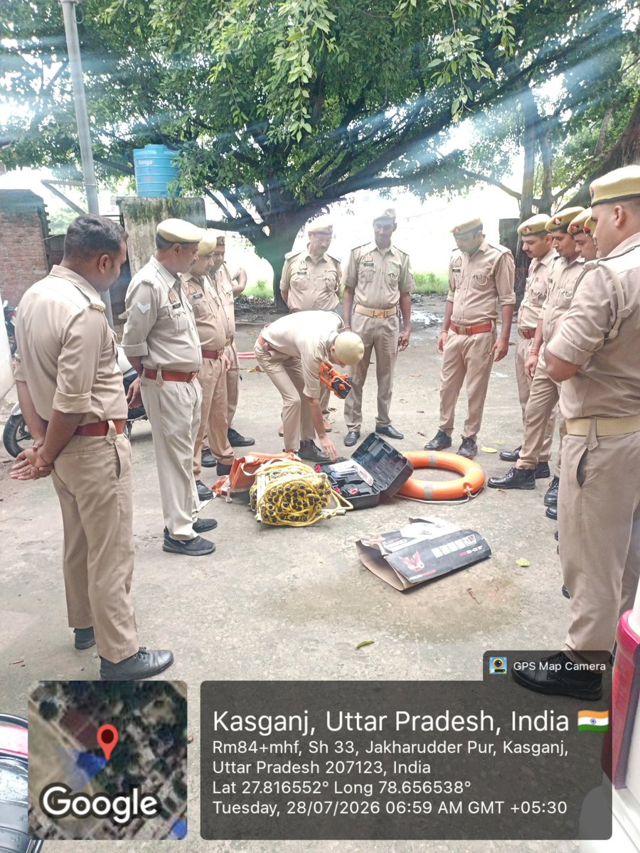kasganjfire's tweet photo. FSHQ लखनऊ के निदेशानुसार जनपद कासगंज में सभी अग्निशमन कार्मिकों को स्पेशल एप्लायंसेस के संचालन एवं रखरखाव का प्रशिक्षण प्रदान किया गया। https://t.co/VRqPZzbj5X