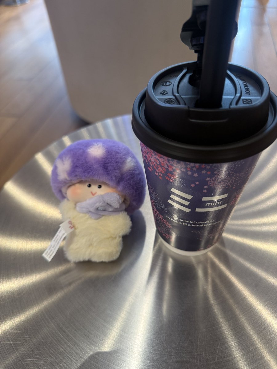 ornalin_gene's tweet photo. Morning Money and mini tea~🫖 https://t.co/lHRTWHk02J