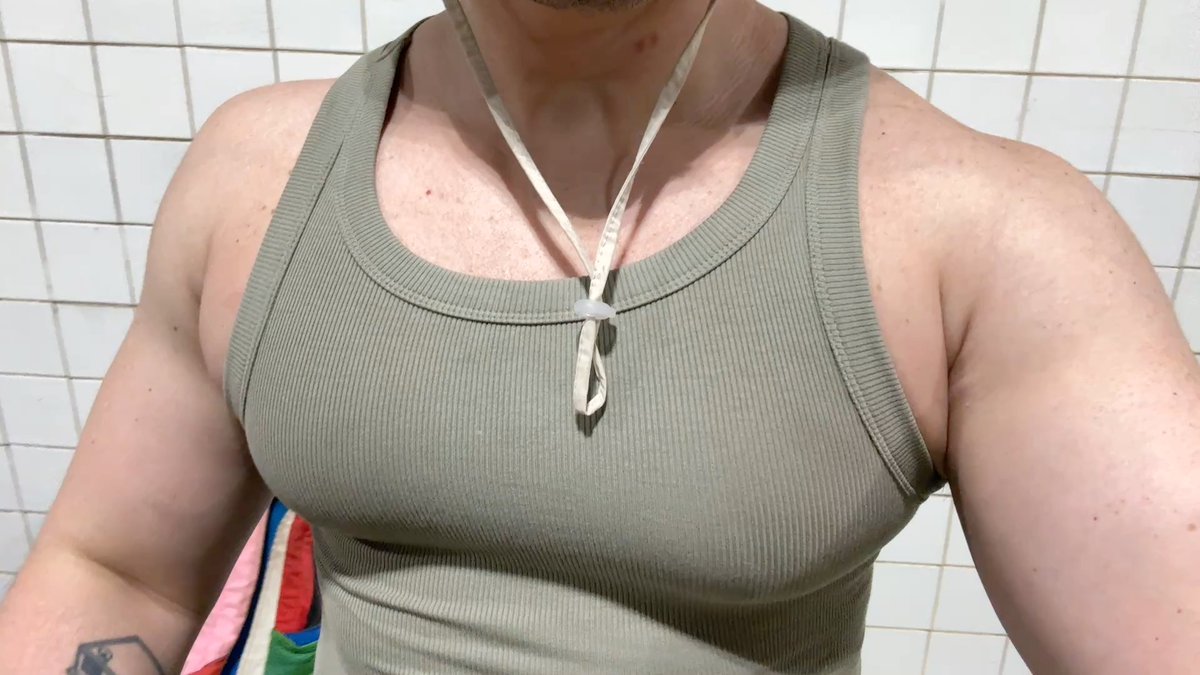 chestgoescrazy's tweet photo. #chest #gay #muscles #gym #pecs #chestpump https://t.co/hQ4daz9nTQ