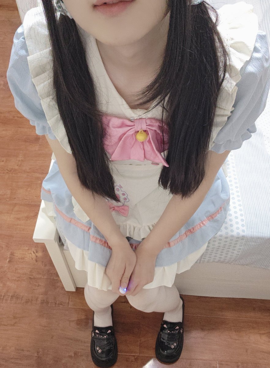 xiaolaji233's tweet photo. 隔壁群友送的女仆装，话说是不是几乎每个xnn都有这套

#男の娘 #femboy #cd #偽娘 #男娘 #伪娘 https://t.co/FcRsiY5hlJ