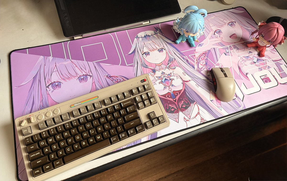 MisterLion68's tweet photo. She is finally home with her baby sisters! 🤩

#bijouwled
#getmarine
#kobokerz https://t.co/tylrkXok9W